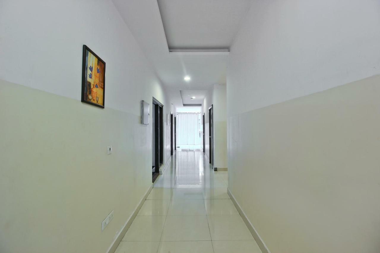 Oyo Flagship 463 Banjara Hills Hotel Hyderabad Exterior photo