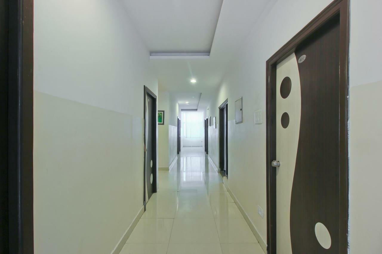 Oyo Flagship 463 Banjara Hills Hotel Hyderabad Exterior photo