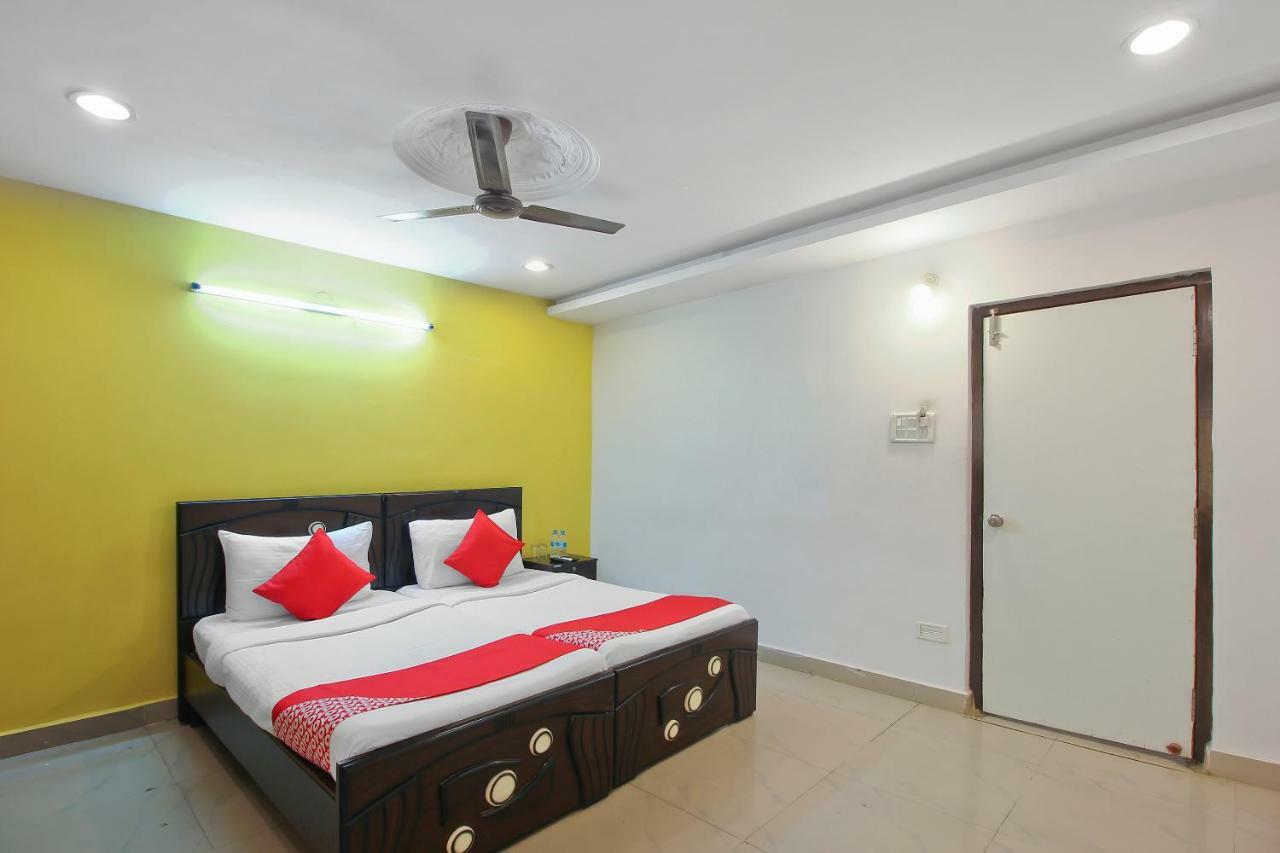 Oyo Flagship 463 Banjara Hills Hotel Hyderabad Exterior photo